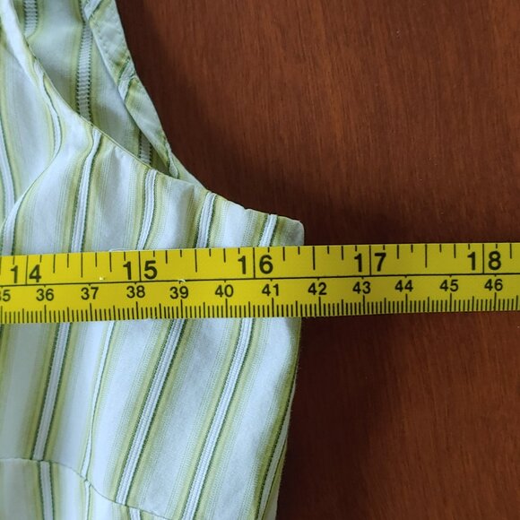 Ann Taylor Vneck Sleeveless Shirt - Picture 9 of 12